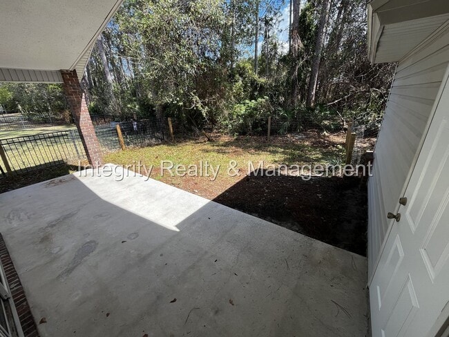 Building Photo - 3 bed/ 2 bath in Eagle Harbor