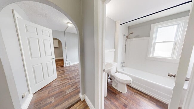 Building Photo - 3523 Walton Ave