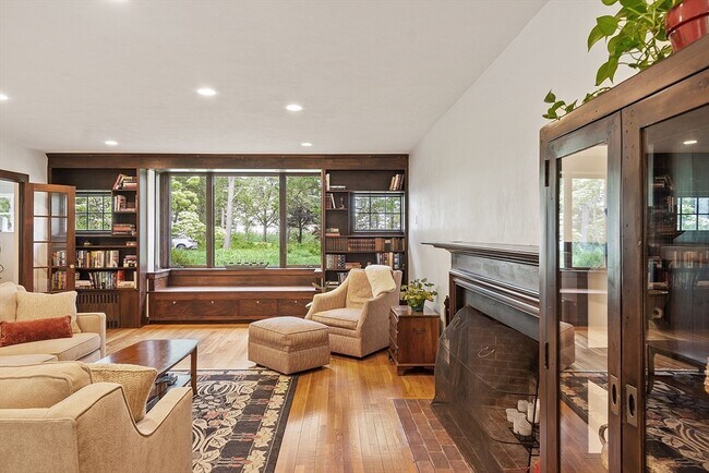 Building Photo - 229 Fairhaven Hill Rd