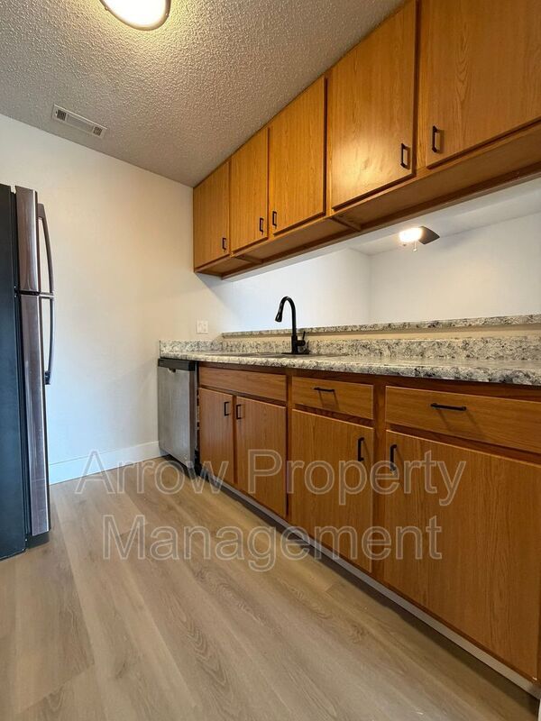 Building Photo - 2340 N 44th St