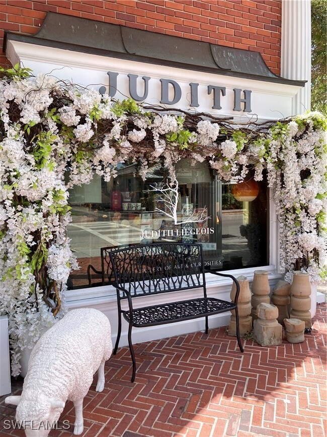 Building Photo - 1016 7th St S