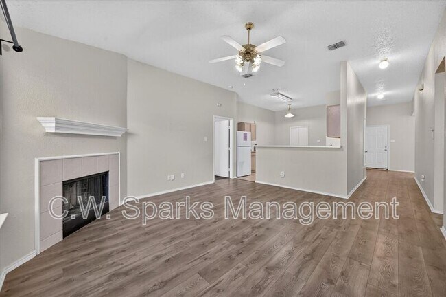 Building Photo - 844 Canyon Cove Dr