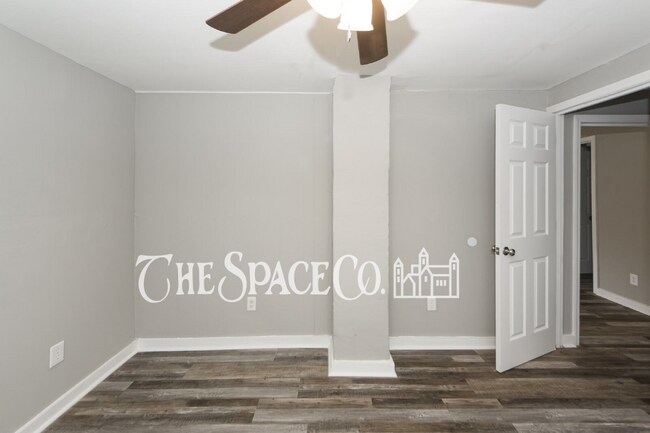Building Photo - 209 Testament Ln
