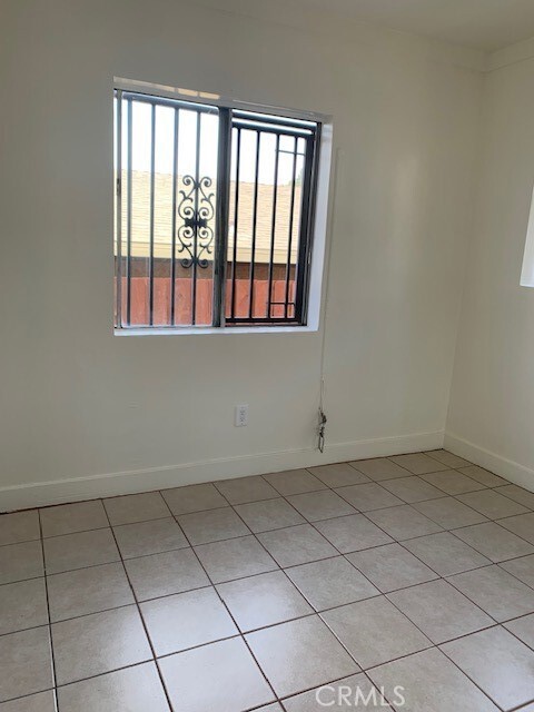 Building Photo - 2005 W Ave 33