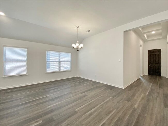 Building Photo - 716 Landing Ln