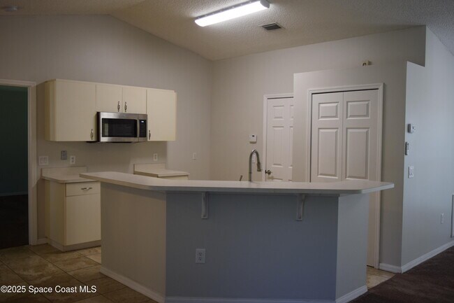 Building Photo - 939 Lyons Cir NW