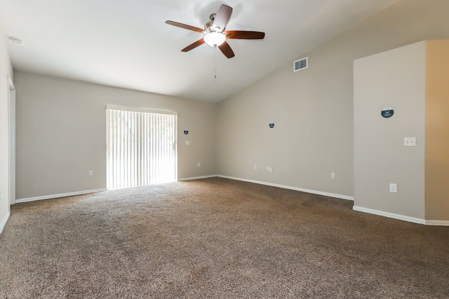 Building Photo - 5865 Daughtery Downs Loop