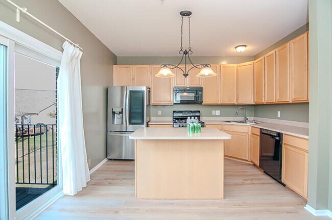 Building Photo - 448 Cherry Orchard Rd