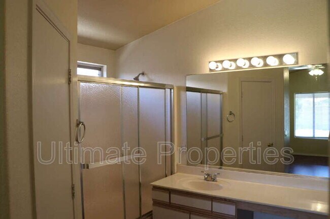 Building Photo - 9027 W Yale St