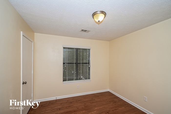 Building Photo - 3571 Millcreek Dr
