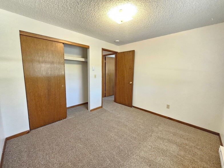 Building Photo - 2309 E 29th Ave