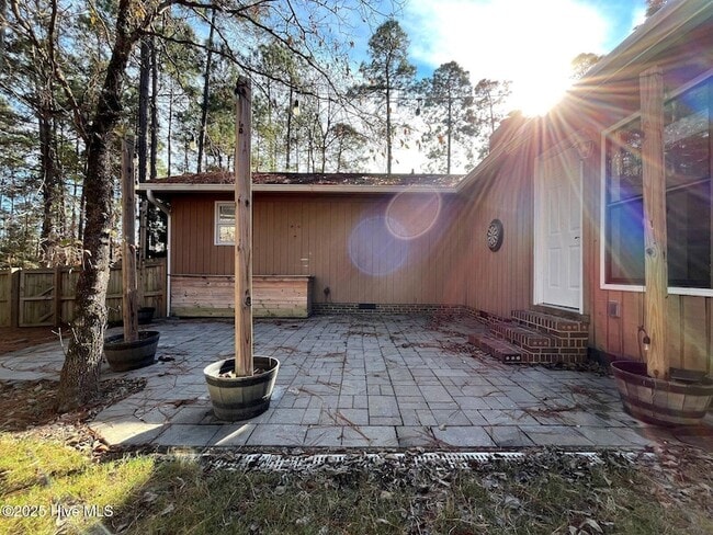 Building Photo - 7 Ash Ct