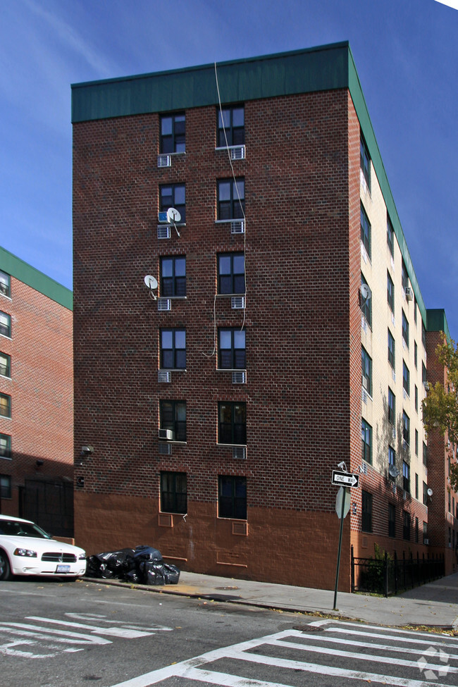 Building Photo - Remeeder Houses