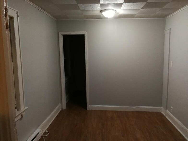 Building Photo - 363 Mechanic St