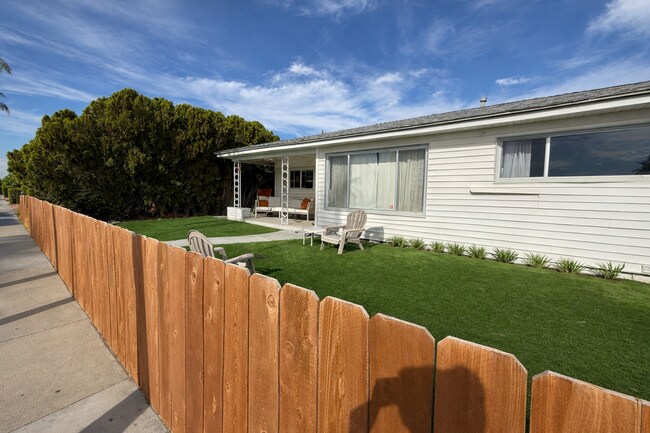 Building Photo - 7 Bed 3 Bath House on Prime Dorothy Way - Minutes Walk to Campus!!