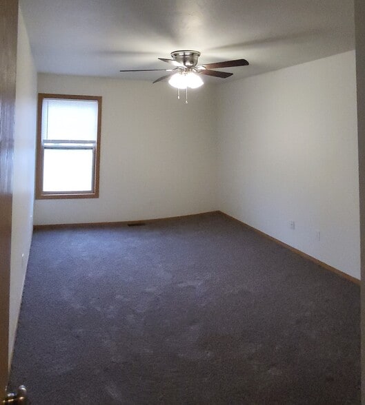 Building Photo - 2138 N Howard Ave