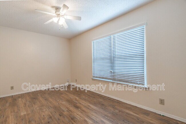 Building Photo - 1045 Stone Trail