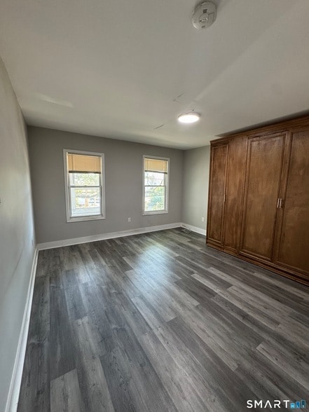 Building Photo - 222 Hallock Ave