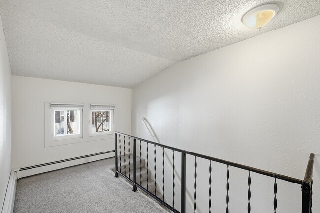 Building Photo - 3027 S Arthur St