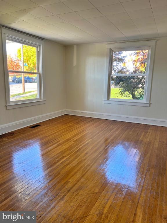Building Photo - 424 Linden Ave