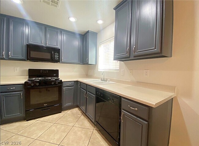 Building Photo - 3311 Fico Ave