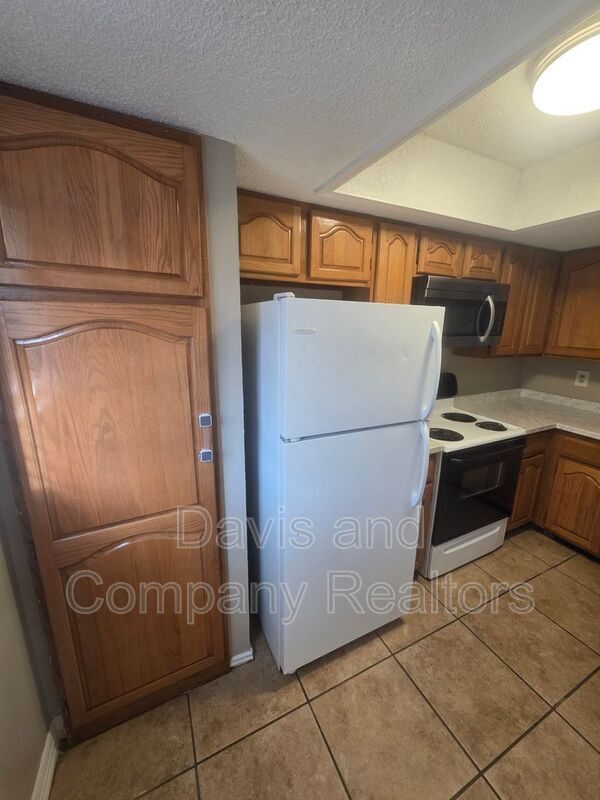 Building Photo - 3316 Caldera Blvd