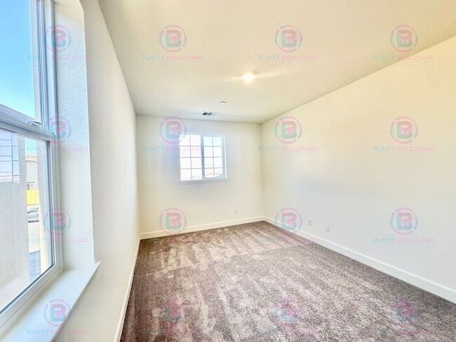 Building Photo - Brand New Lennar Home in the Five Ridges C...