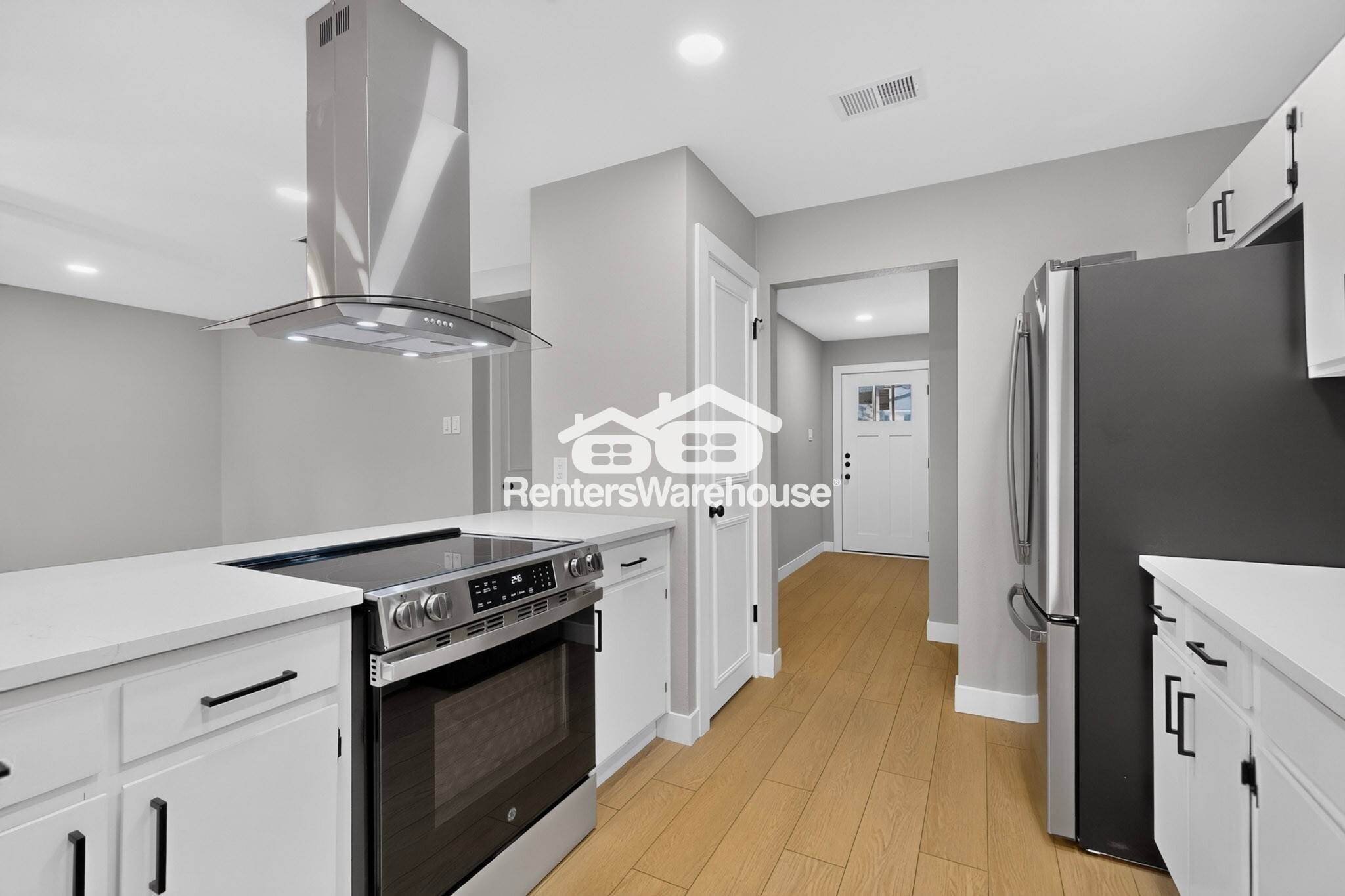 Building Photo - 5306 Vincennes Ct