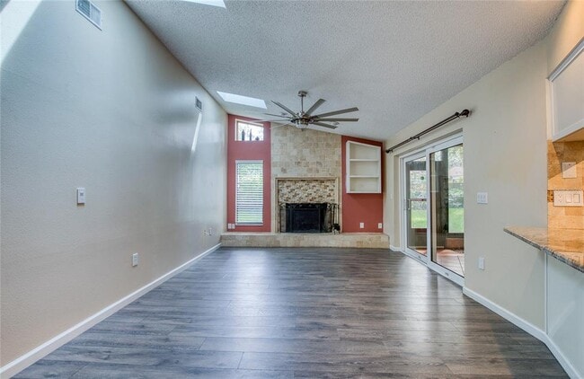 Building Photo - 2143 Salisbury Ct