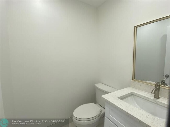 Building Photo - 954 Normandy Trail
