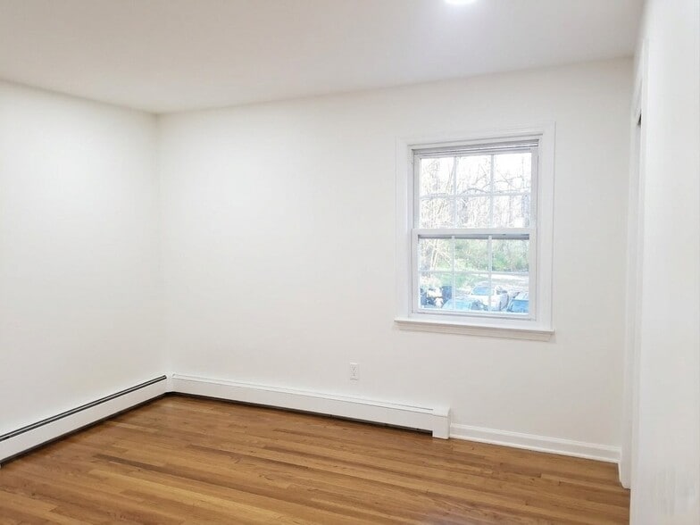 Bedroom - 17 Old Allamuchy Rd