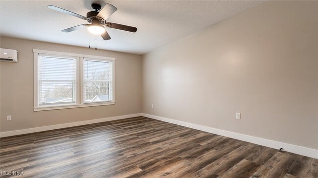 Building Photo - 13132 Pine Rd NE