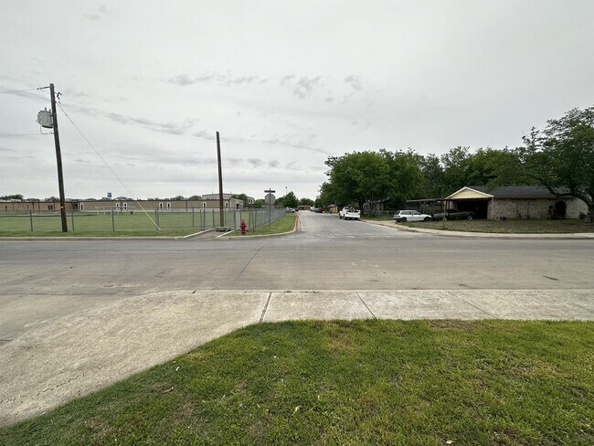 Building Photo - 1732 Americana Blvd