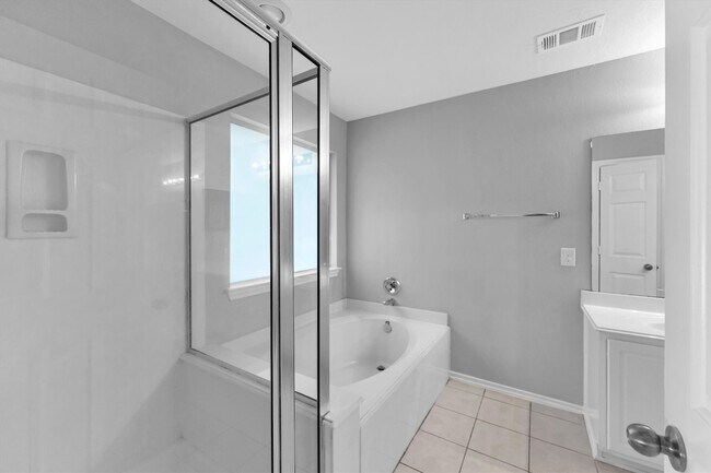 Building Photo - 16007 Sandy Path Ln