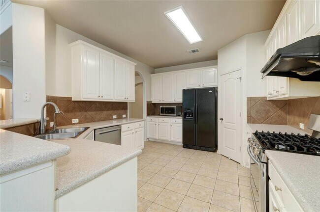 Building Photo - 8227 Liberty Walk Dr