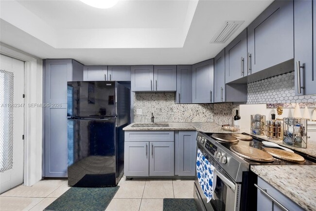 Building Photo - 19051 NE 2nd Ave