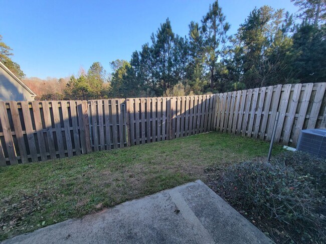 Building Photo - Lakeview Commons - Columbia County