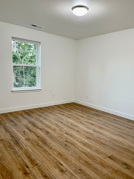Building Photo - 5020 Maltby Rd