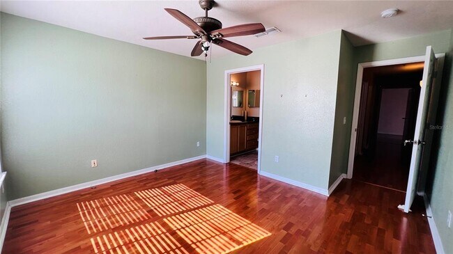 Building Photo - 9165 Lee Vista Blvd