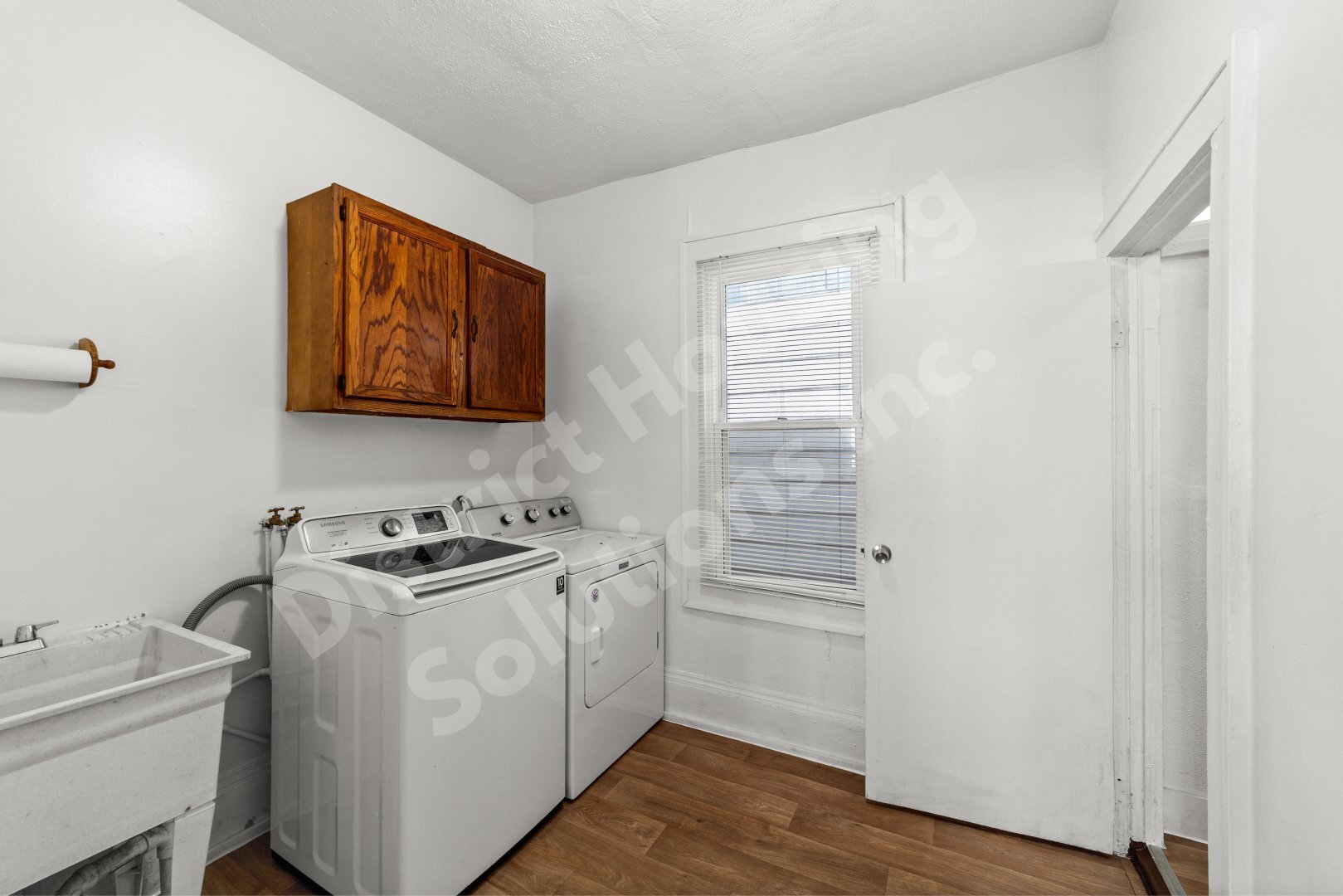 Building Photo - 8302 Sowinski Ave