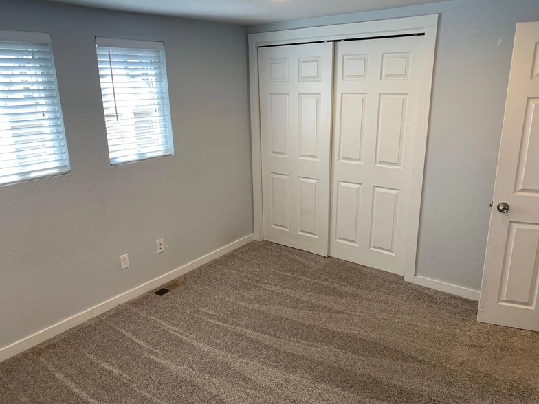 Building Photo - 4250 Navajo St