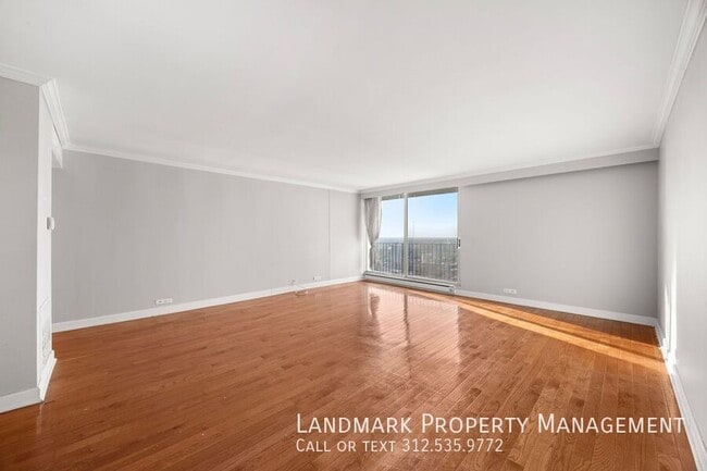 Building Photo - 6033 N Sheridan-Unit 35D