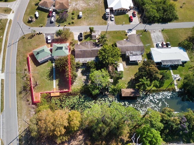 Building Photo - 101 Jasmine Ct