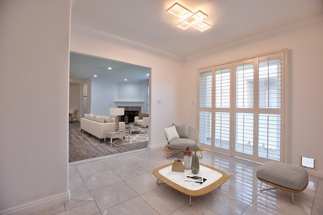 Building Photo - 1337 Berkeley St