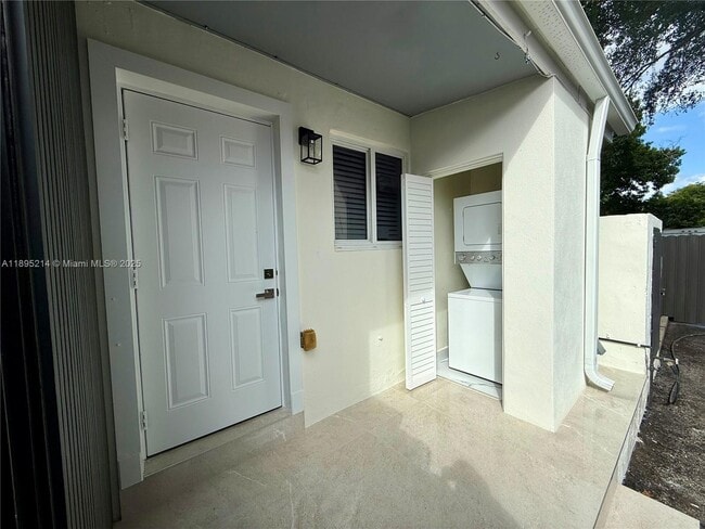 Building Photo - 4315 NW 24th Ave