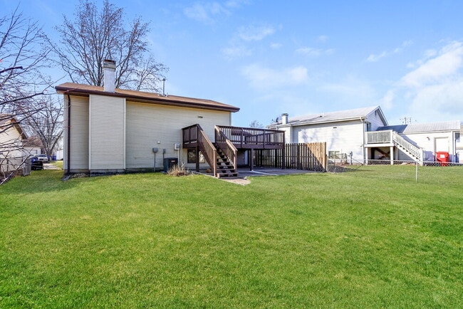 Building Photo - 1253 Advance Dr