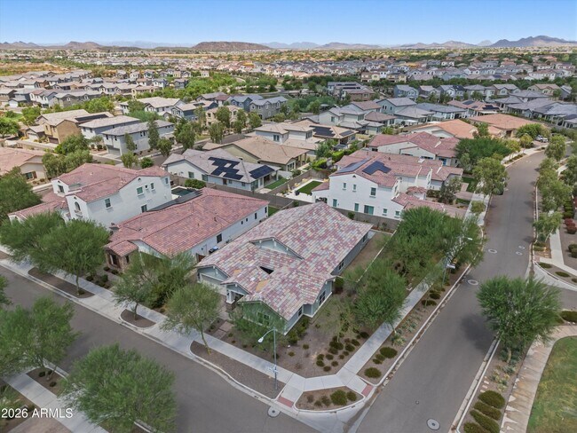 Building Photo - 2024 W Andalusian Trail