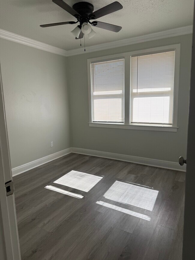 Building Photo - 1600 Maryland Ave