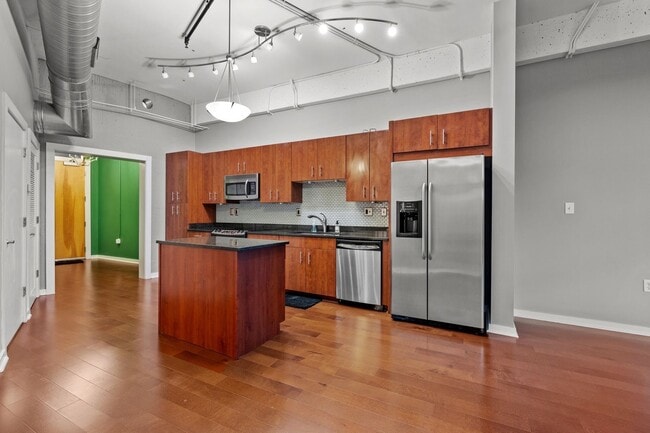 Building Photo - Beautiful Condo in downtown Norfolk!