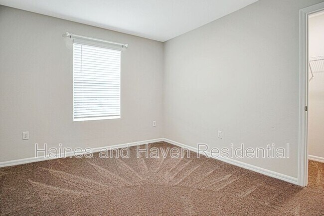 Building Photo - 3889 Geranium Ave